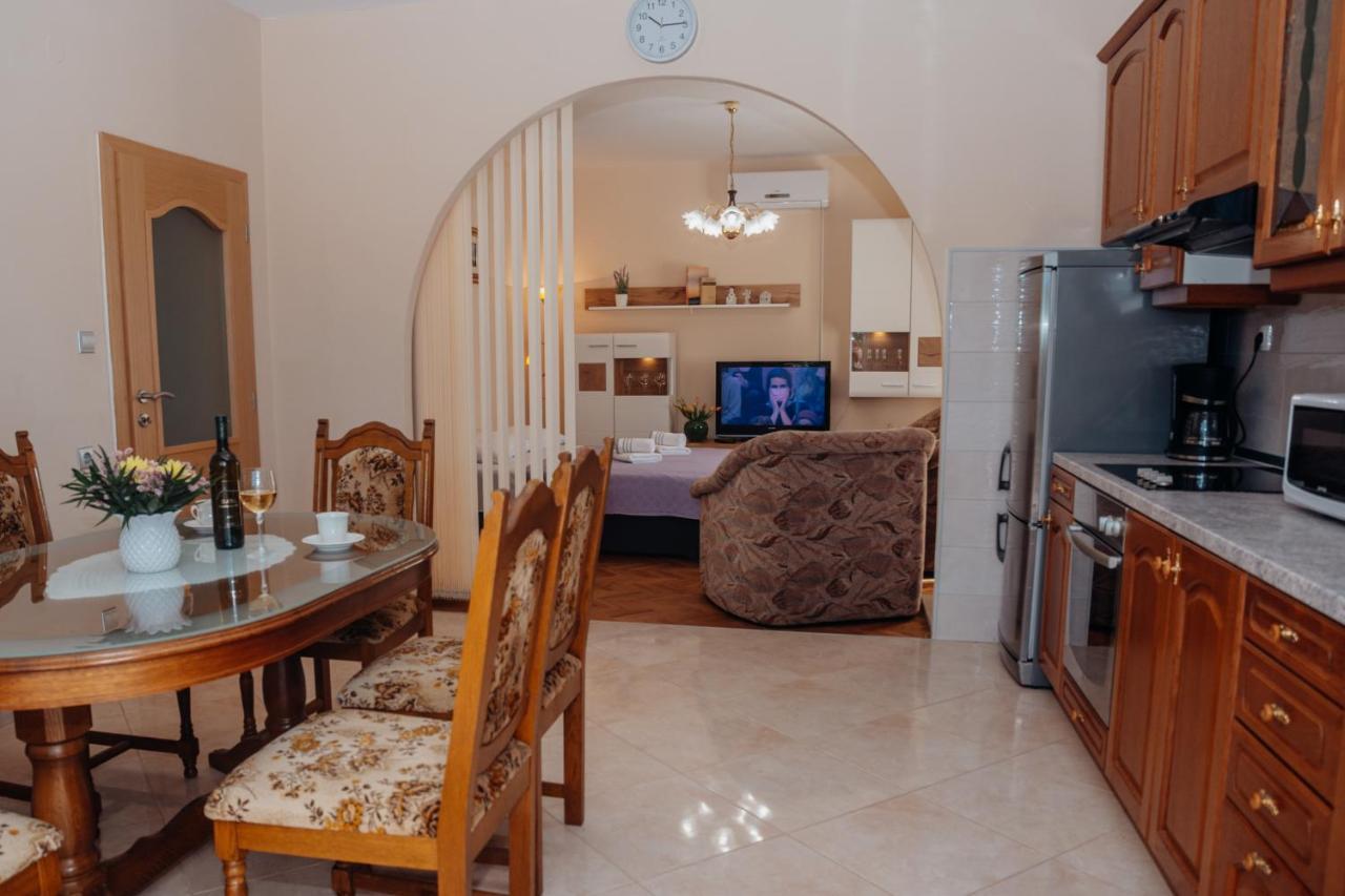 Apartman Neli 维尔 外观 照片